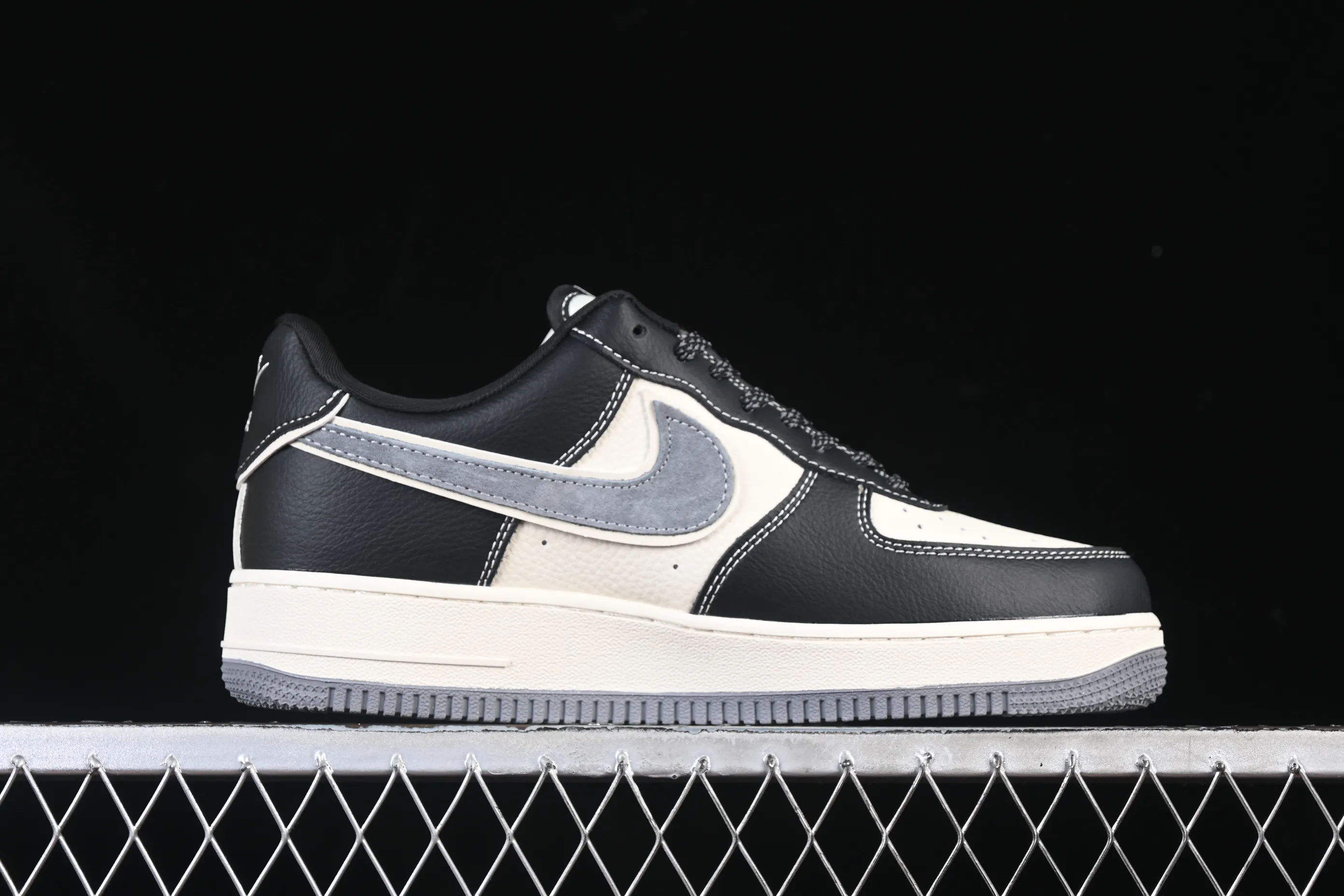 All categories Nk Air Force 1 Air Force series Nk Air Force 1 Low Air Force low-top Nike Air Force 1'07 Low Stusi co-branded beige gray black woven label Air Force 1 low-top casual sneakers DF0188-102